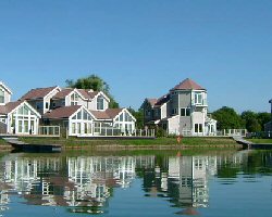 The Lakes Weekend Club